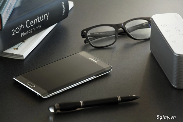 Note 4 chủ lực nhưng note edge gây chú ý - 1