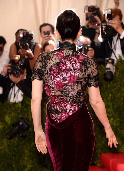 Phạm băng băng và các sao gốc hoa tại met gala 2015 - 4