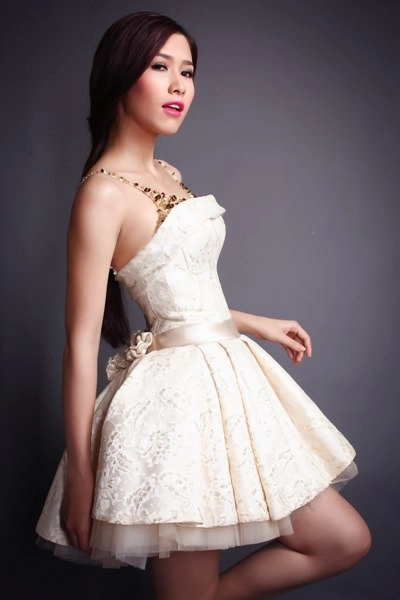 Phan thu quyên đa phong cách với váy cưới biến tấu - 9