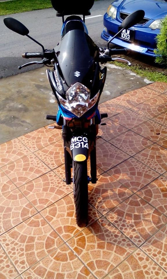 Raider độ trái 68mm bình xăng con tzm - 2