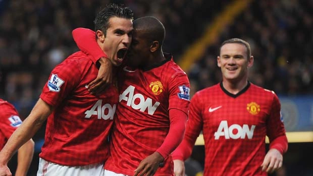 Rooney từng rất hận sir alex chỉ vì van persie - 4