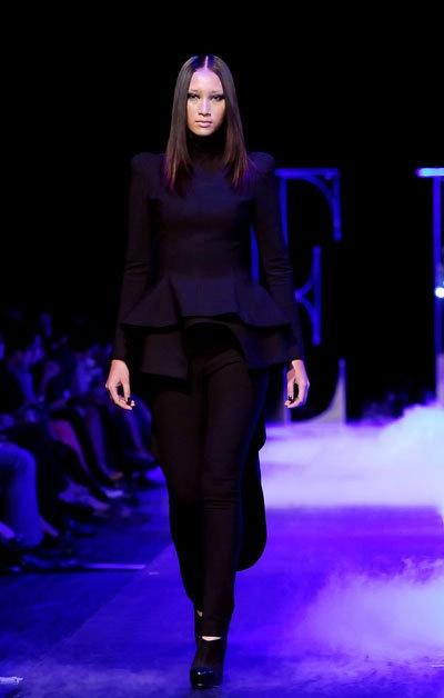 Sắc đen chiếm lĩnh elle fashion show 2012 - 1