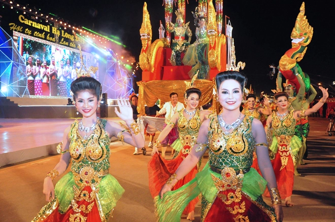 Sắc màu rực rỡ trong lễ hội carnaval hạ long 2015 - 4