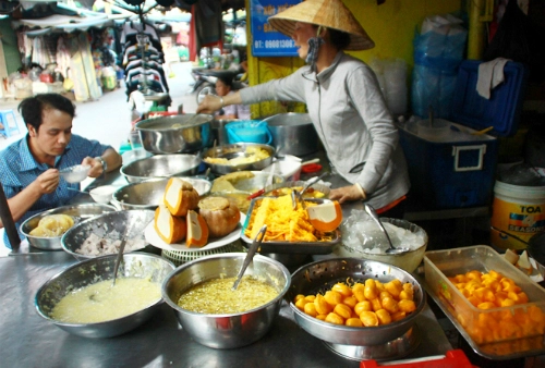 Sạp chè campuchia độc đáo tại chợ sài gòn - 1