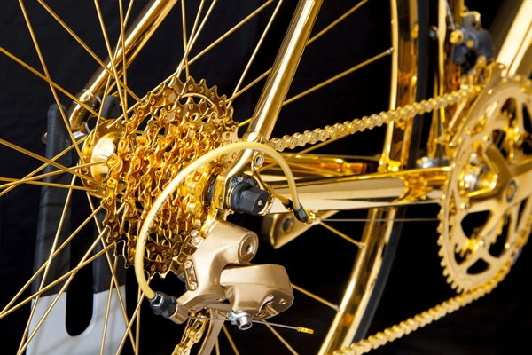 Siêu xe đạp được làm từ vàng 24k với giá 84 tỷ đồng - 2