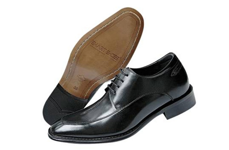 Smart shoes giúp chú rể cao thêm 9 cm - 7