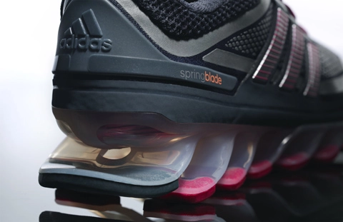 Springblade dòng giày chạy bộ độc của adidas - 2