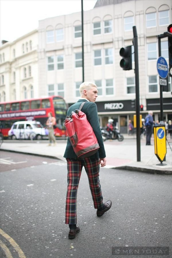 Street style các quý ông bên lề tuần lễ thời trang xuân hè 2014 london - 10