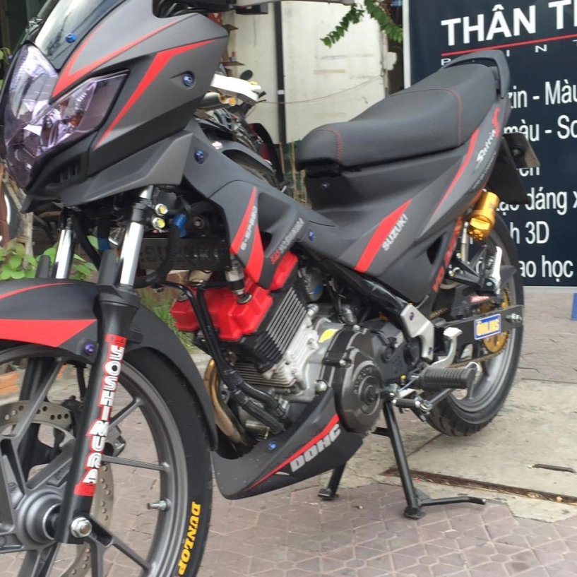 Suzuki raider độ dàn áo mắt phượng sơn phối màu cực đẹp - 3