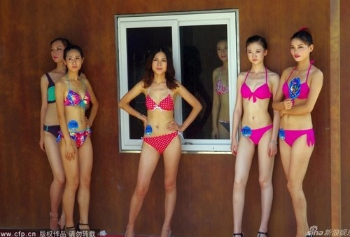 Thí sinh hoa hậu bikini trung quốc bị chê diễn phô - 8