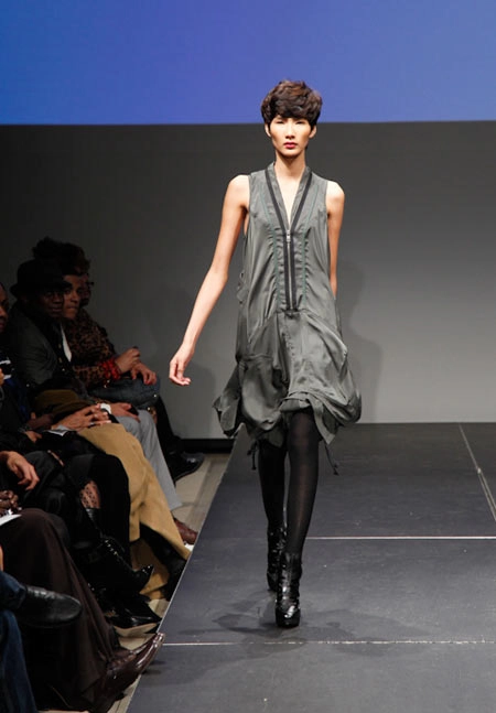 Top model hoàng thùy tự tin catwalk tại new york - 3