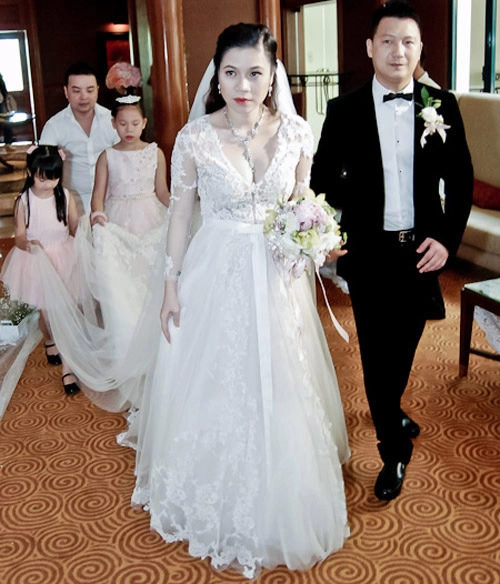 Top váy cưới đẹp nhất vbiz năm 2013 - 2