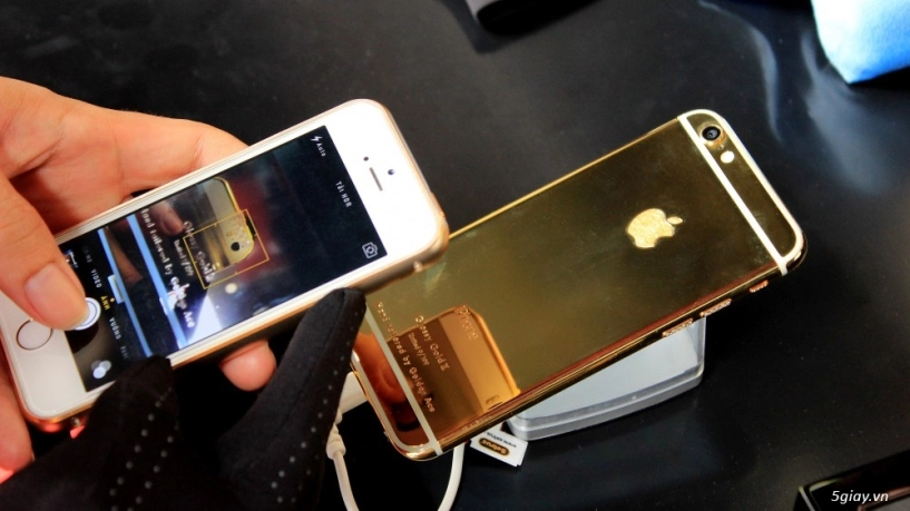 Trên tay iphone 6 mạ vàng tại showroom golden ace - 5