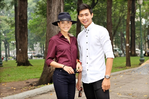 Trương thị may đội mũ cao bồi đeo kính đen đi làm từ thiện - 12