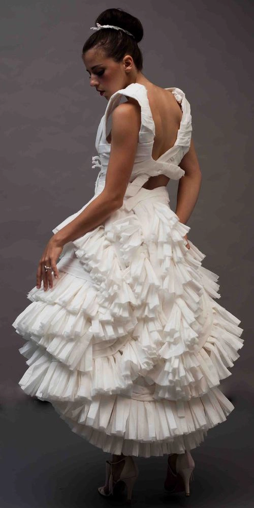 Váy cưới làm từ giấy vệ sinh - 6