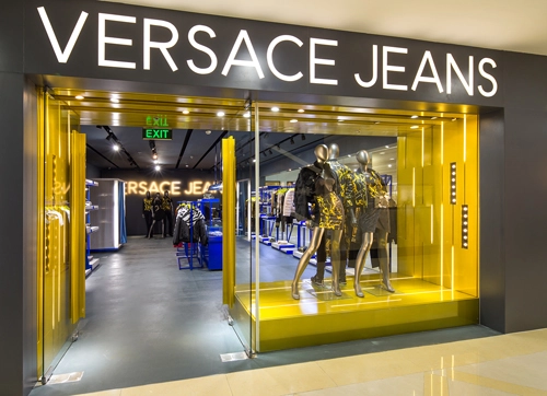 Versace jeans giới thiệu bộ sưu tập xuân hè - 4