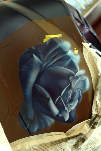 Vespa độ phong cách với phiên bản hoa hồng xanh - 3