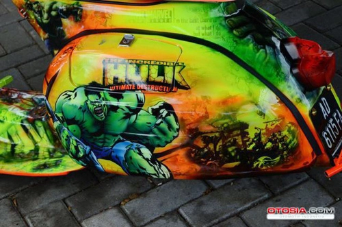 Vespa hulk nổi bật và lạ mắt - 12
