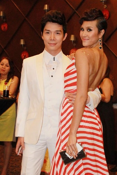 Việt trinh trang nhung diện váy màu nóng - 6