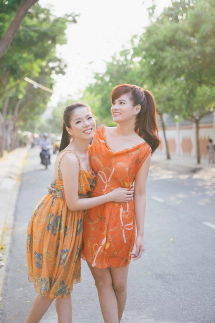 Vũ thu phương lệ quyên dạo phố với thời trang mùa hè - 2