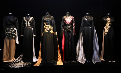 Xem tiếp ba bộ sưu tập áo dài được triển lãm - 5