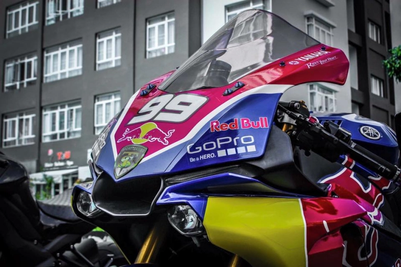 Yamaha r1 phiên bản redbull đầy quyến rũ - 2