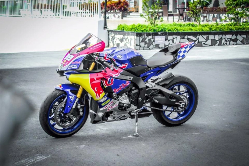 Yamaha r1 phiên bản redbull đầy quyến rũ - 7