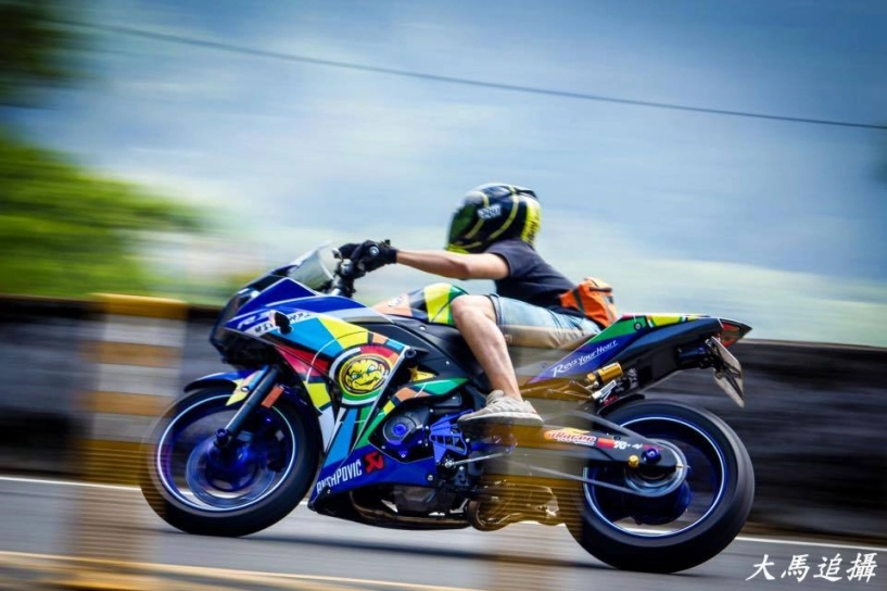 Yamaha r3 với phong cách valentino rossi - 6