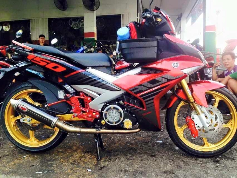 Yamaha y15zr với dàn chân khủng của biker malaysia - 2