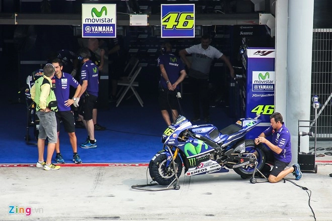 Yamaha yzr- m1 chiếc siêu môtô ổn định nhất năm motogp 2015 - 3