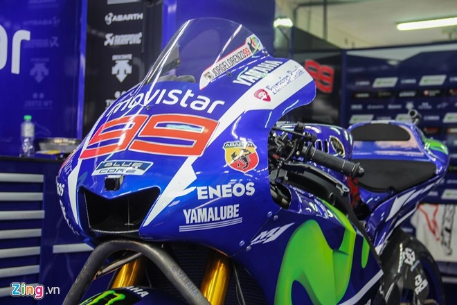 Yamaha yzr- m1 chiếc siêu môtô ổn định nhất năm motogp 2015 - 6