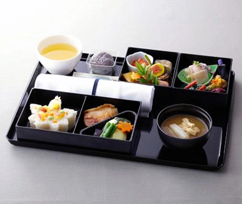 10 hãng hàng không có đồ ăn ngon nhất thế giới - 2