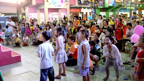 3000 trẻ thưởng thức vở kịch dũng sĩ tiêu diệt virus - 4