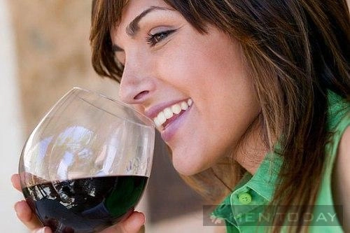 7 lý do nên uống một ly rượu vang mỗi ngày - 2