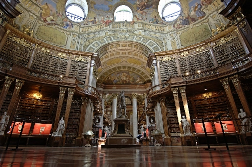 9 thư viện hiện đại và lộng lẫy trên thế giới - 6
