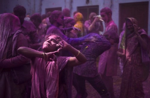 Ấn độ chìm trong sắc màu của lễ hội holi 2015 - 8