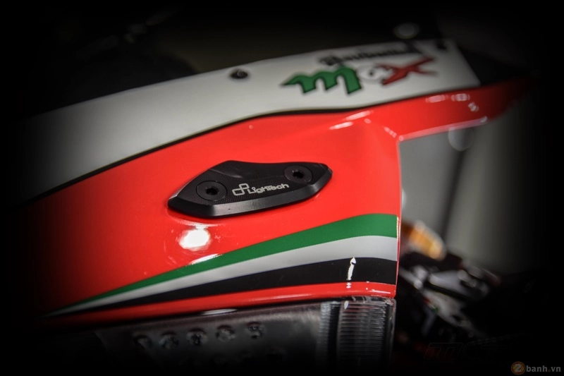 Aprilia rsv4 factory độ siêu chất với phiên bản max biaggi replica - 4