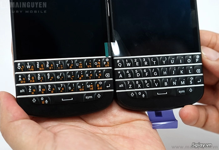 Blackberry q10 giá 5 triệu đồng là phiên bản thái lan bàn phím tiếng thái - 1