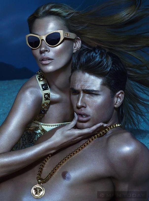 Bộ ảnh quảng cáo ấn tượng và sexy của versace - 2