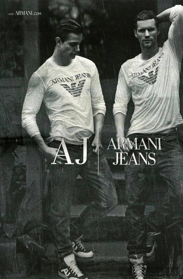 Bụi bặm đầy nam tính với thời trang armani jeans - 2