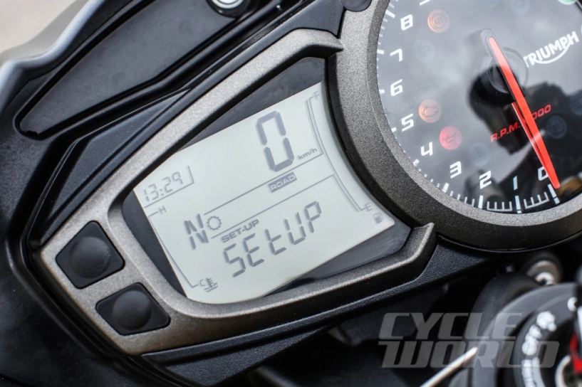Cận cảnh moto triumph speed triple r 2016 - 6