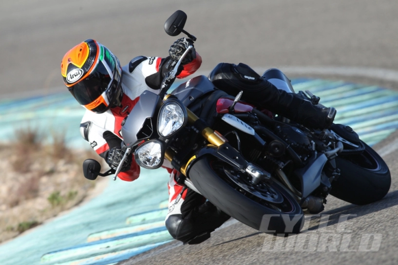 Cận cảnh moto triumph speed triple r 2016 - 22