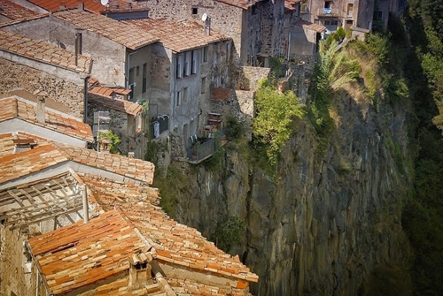 Castellfollit de la roca - ngôi làng đẹp hơn cả tranh vẽ - 2