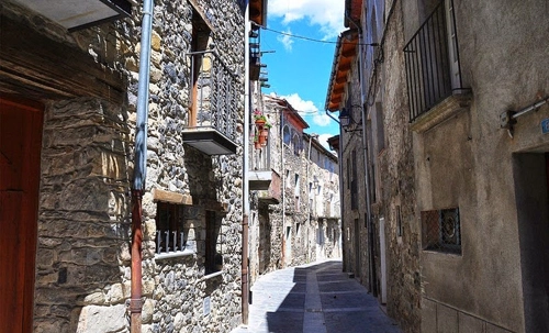 Castellfollit de la roca - ngôi làng đẹp hơn cả tranh vẽ - 4