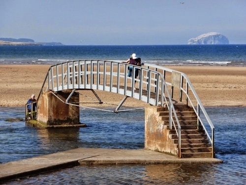 Cây cầu xuống gặp long vương ở scotland - 2