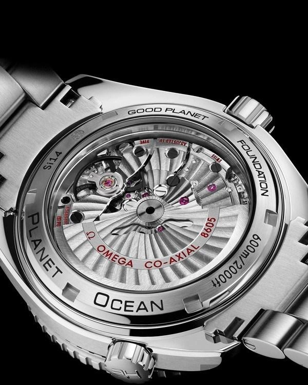 Chiếc đồng hồ nam lấy cảm hứng từ biển của omega - 2