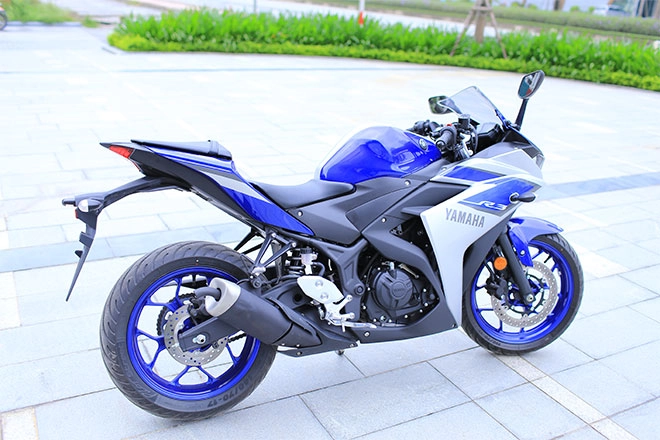 Có khoảng 150 triệu đồng mua yamaha r3 hay kawasaki z300 - 2