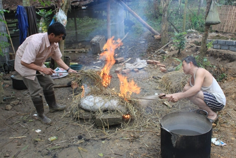 Cỗ lá của người mường - 3