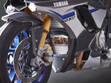 Cùng ngắm mô hình yamaha r1m có tỉ lệ 15 so với xe thật - 2