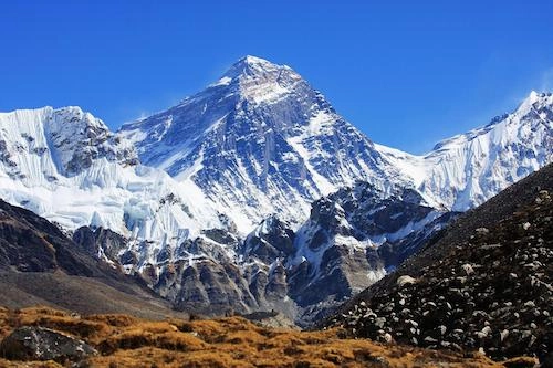 Everest - đỉnh núi không thể bị chinh phục năm 2015 - 1